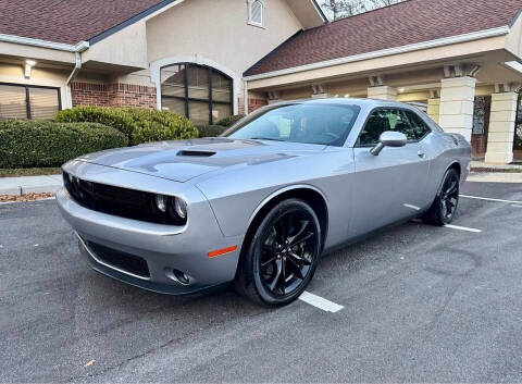 2017 Dodge Challenger SXT Plus