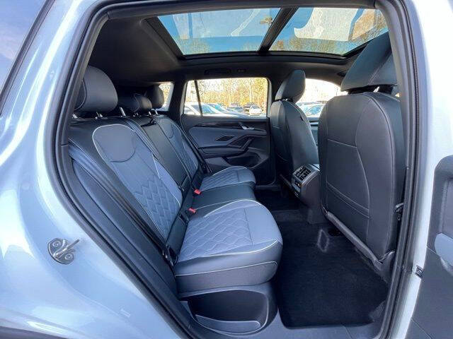 2025 Volkswagen Tiguan SEL R-Line 4Motion