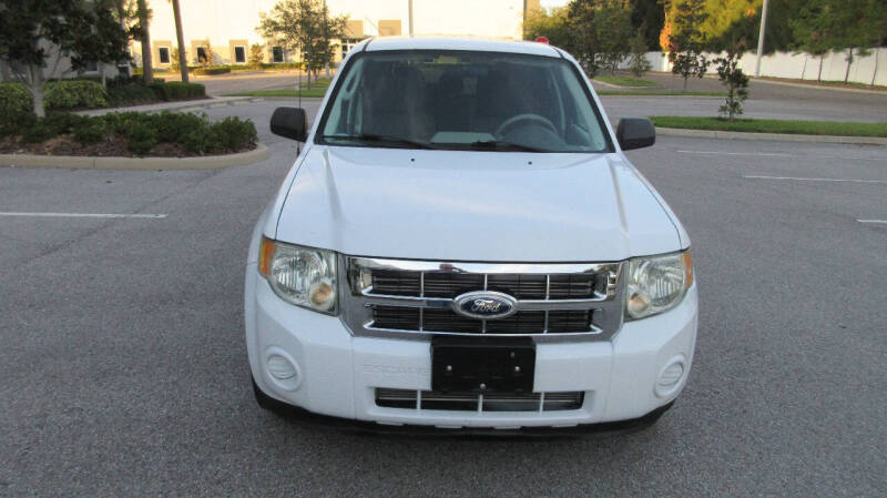 2011 Ford Escape XLS photo 8