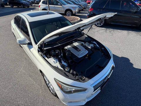 2015 Infiniti Q50 Premium