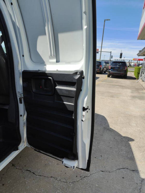 2017 Chevrolet Express 2500