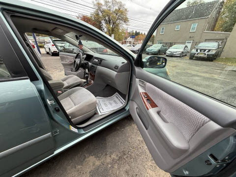 2005 Toyota Corolla LE