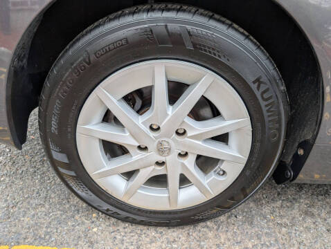 2012 Toyota Prius v Three