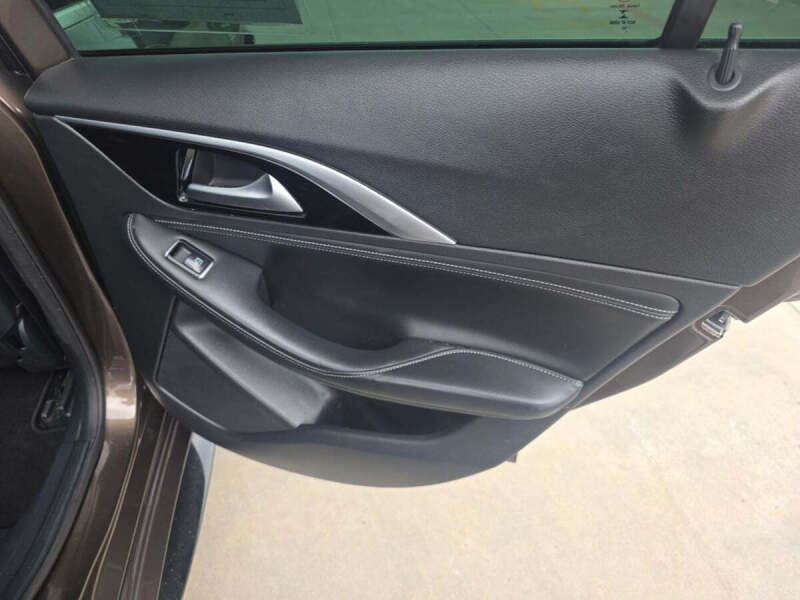 2019 Infiniti QX30 Luxe