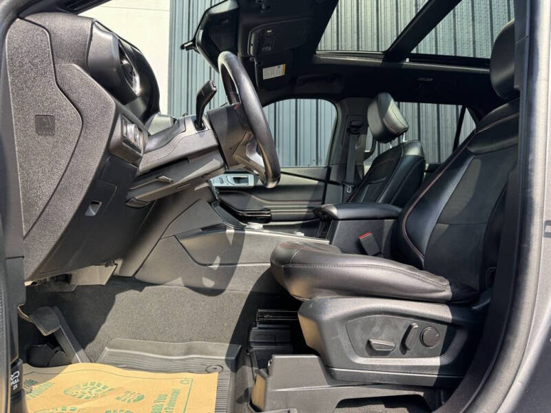 2022 Ford Explorer ST-Line