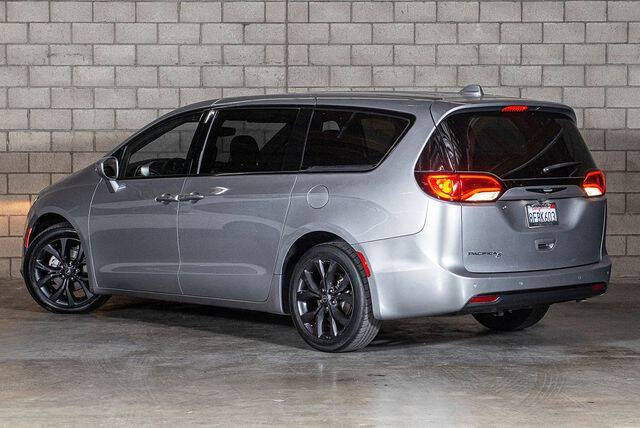 2018 Chrysler Pacifica Touring Plus