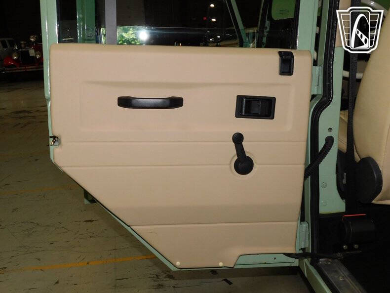 1987 Land Rover Defender