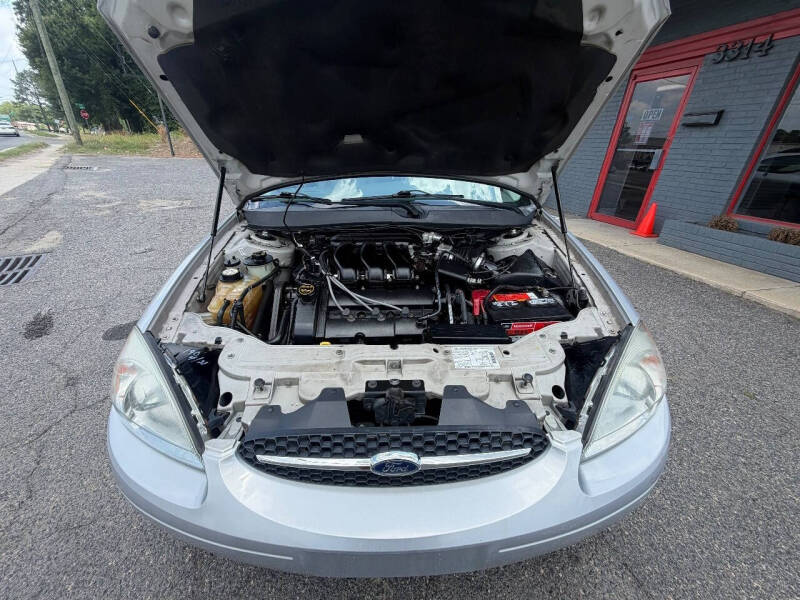 2003 Ford Taurus SEL Deluxe