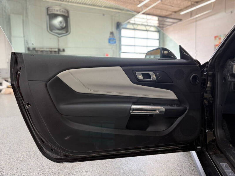 2025 Ford Mustang