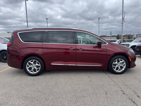 2019 Chrysler Pacifica Touring L Plus