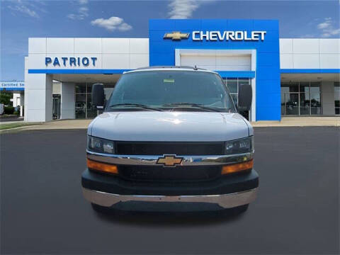 2025 Chevrolet Express 3500