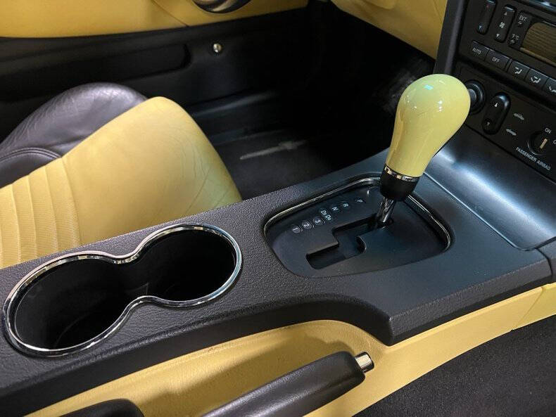 2002 Ford Thunderbird Deluxe