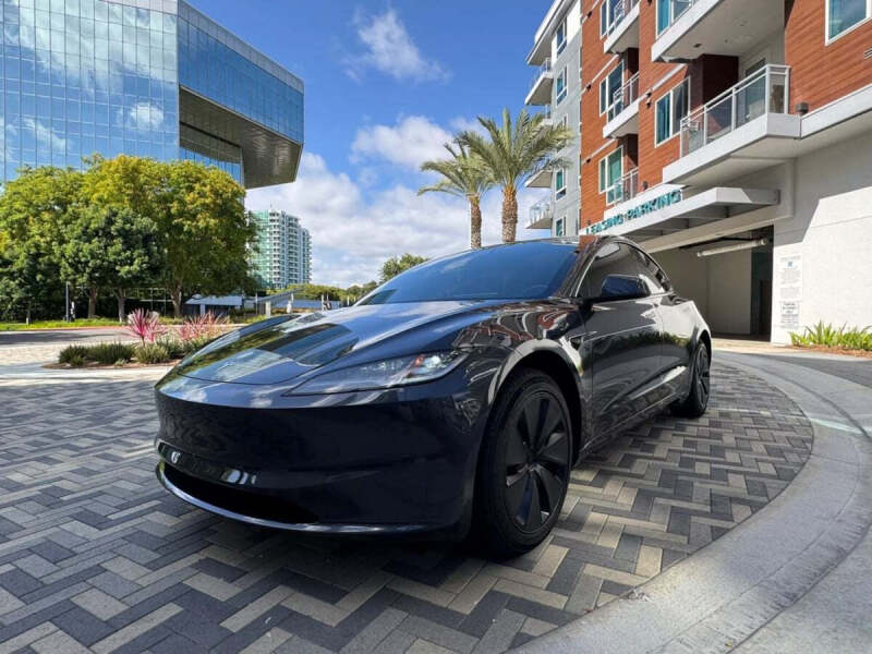 2025 Tesla Model 3 Long Range