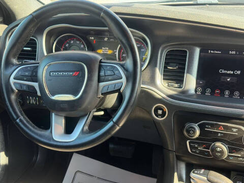 2017 Dodge Charger SXT