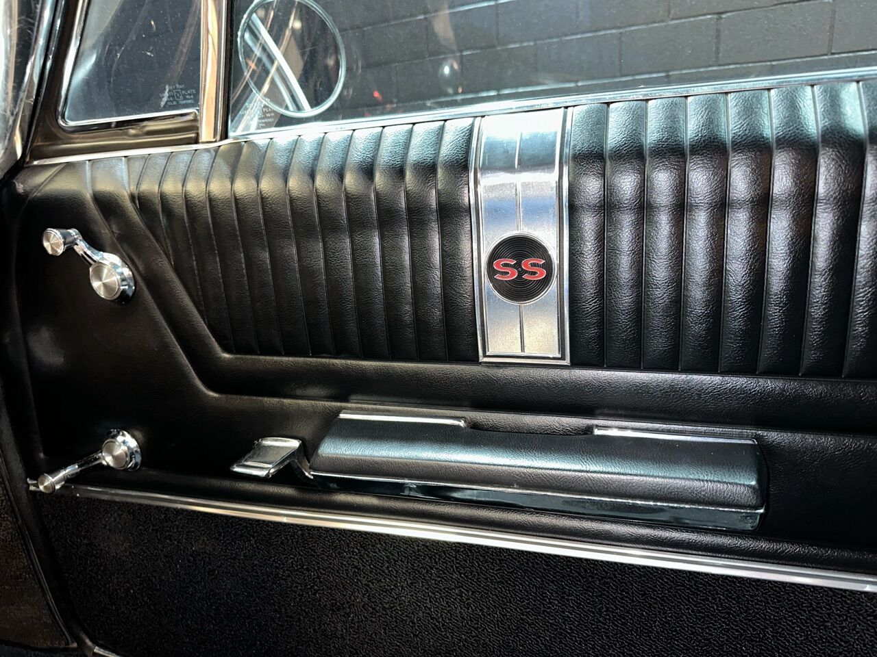1965 Chevrolet Impala 35