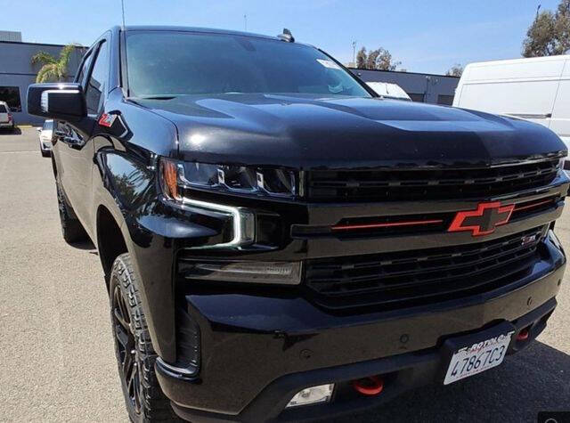 Used 2021 Chevrolet Silverado 1500 LT Trail Boss with VIN 1GCPYFED0MZ201064 for sale in Bloomington, IL