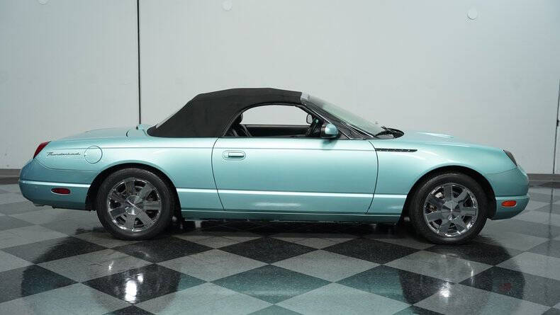 2002 Ford Thunderbird Deluxe