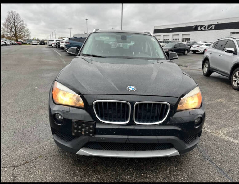 Used 2014 BMW X1 28i with VIN WBAVL1C55EVR93934 for sale in Elmhurst, IL