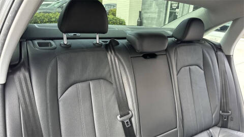 2017 Audi A4 2.0T quattro Prestige