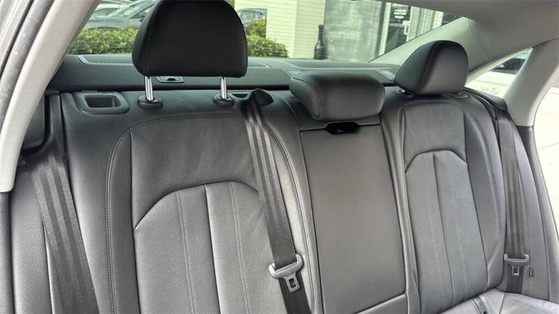 2017 Audi A4 2.0T quattro Prestige