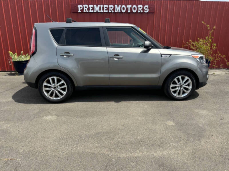 2017 Kia Soul +