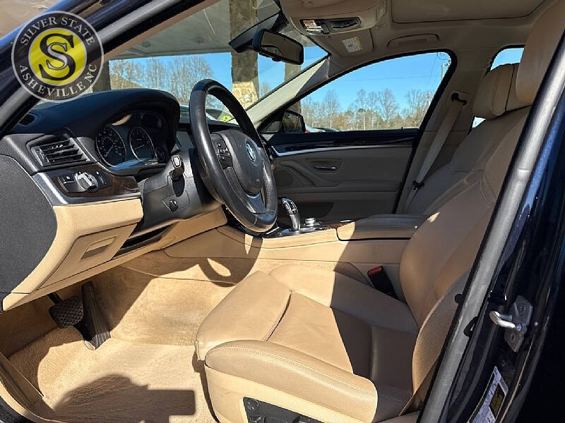 2011 BMW 5 Series 528i