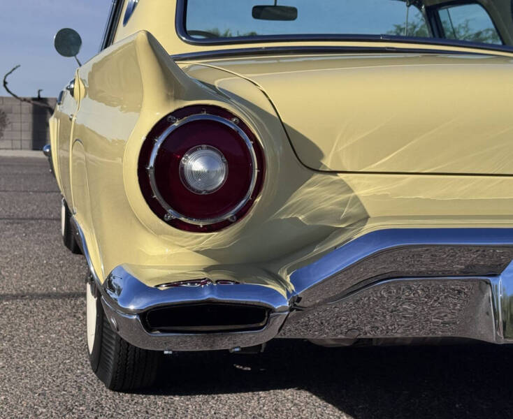 1957 Ford Thunderbird