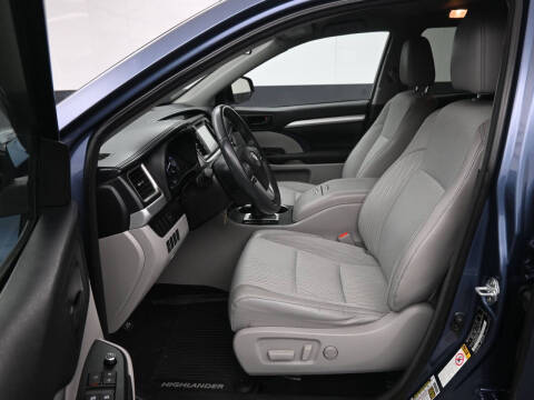 2016 Toyota Highlander LE Plus