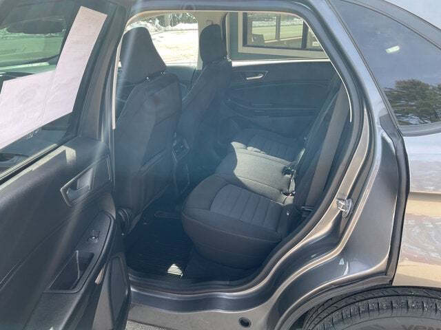 2022 Ford Edge SE