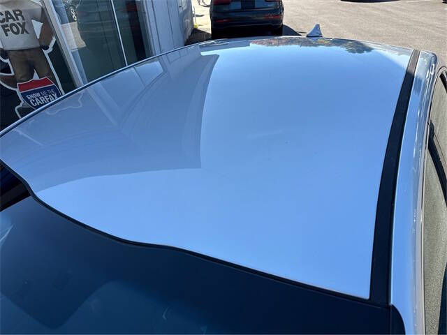 2017 Kia Cadenza Premium