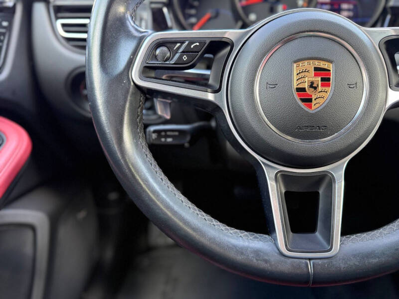2020 Porsche Macan