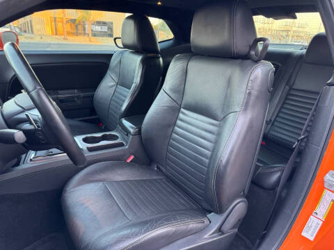 2012 Dodge Challenger R/T Plus