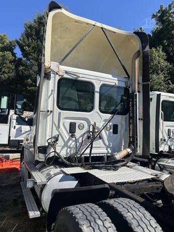 2015 Freightliner Cascadia