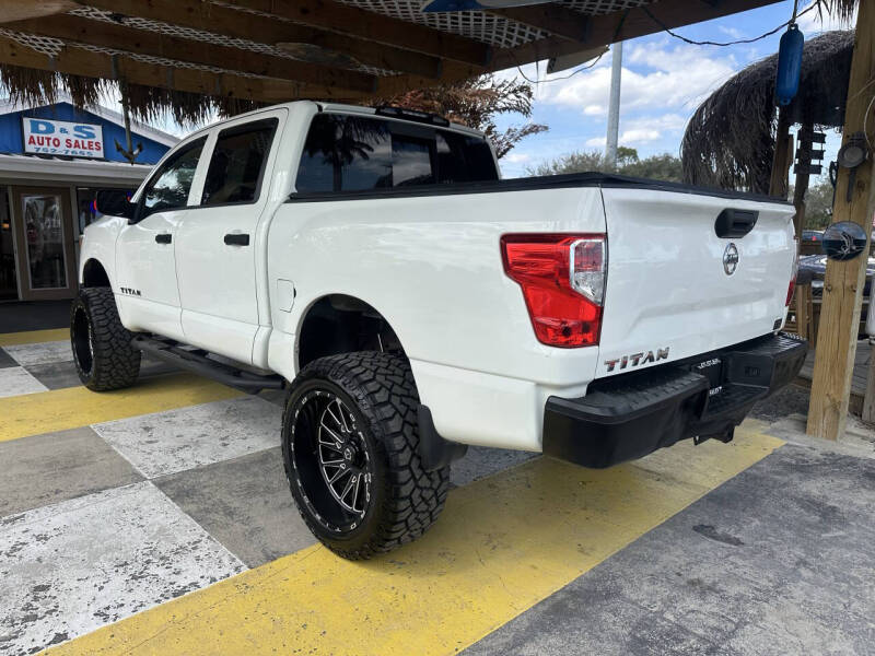 2017 Nissan Titan S