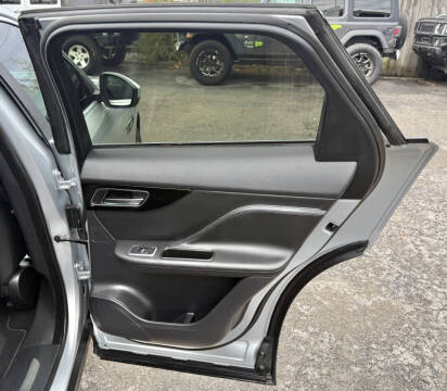 2019 Jaguar F-PACE 25t Premium