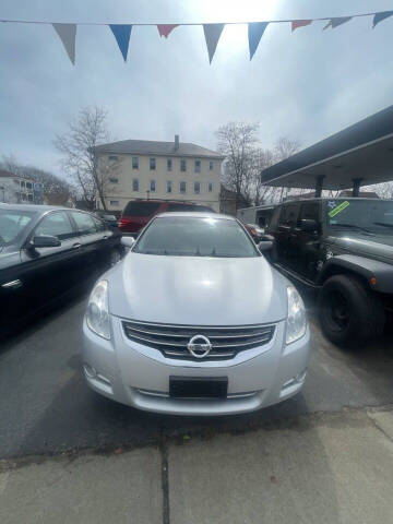 2010 Nissan Altima for sale at Olsi Auto Sales in Worcester MA