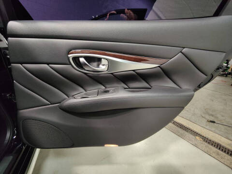 2015 Infiniti Q70L 3.7