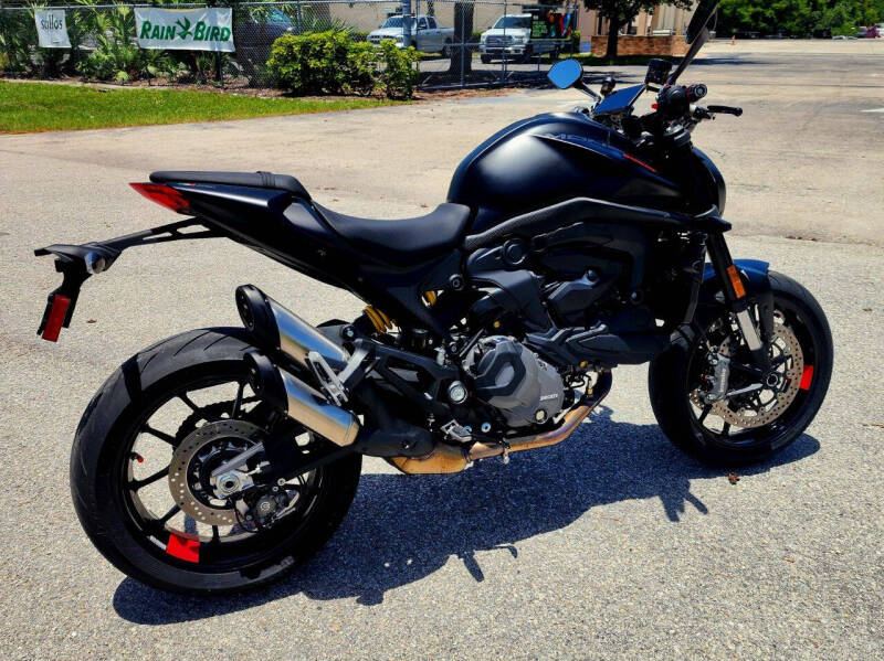 2025 Ducati Monster