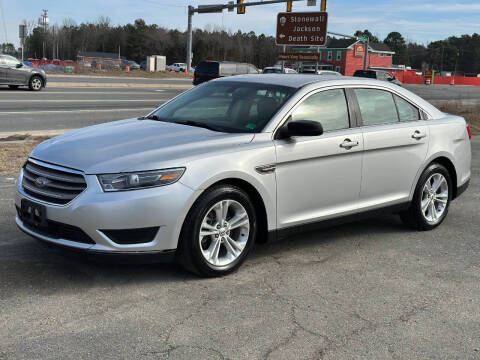 2017 Ford Taurus SE