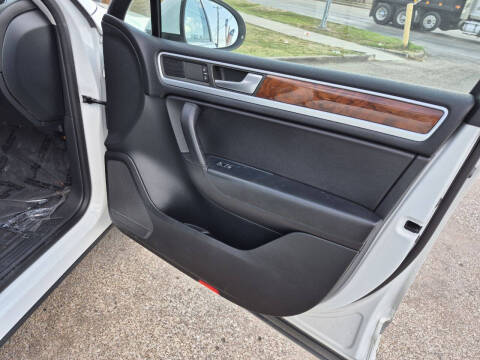 2014 Volkswagen Touareg TDI Lux