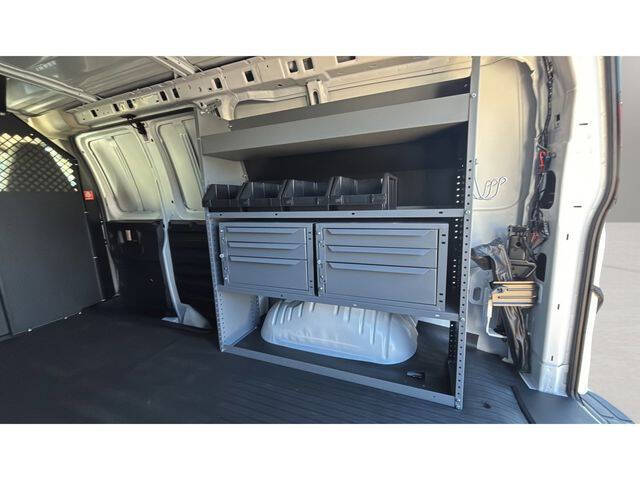 2025 Chevrolet Express 2500