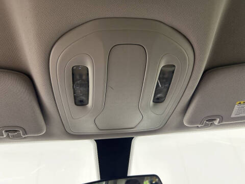 2021 Chrysler Voyager L