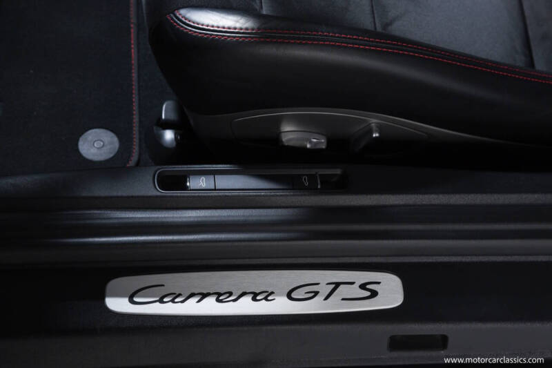 2016 Porsche 911 Carrera GTS