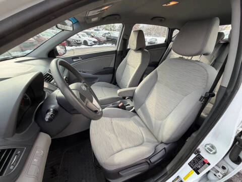 2016 Hyundai Accent SE