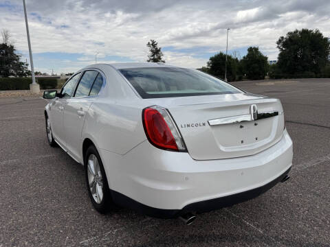 2011 Lincoln MKS