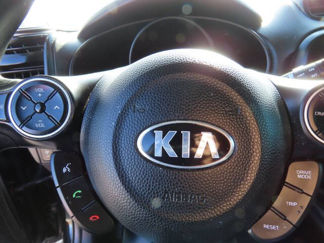 2017 Kia Soul for sale at Modern Automotive Group LLC in Lafayette, TN