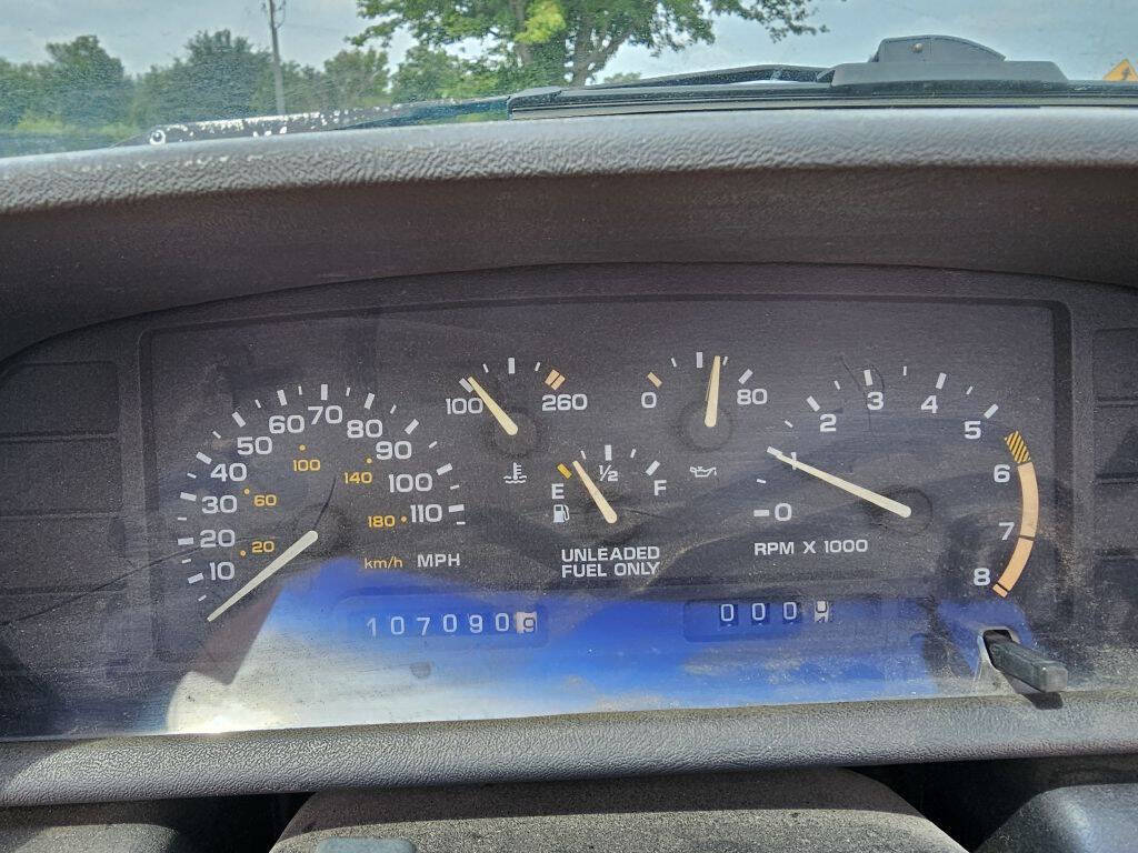 1992 Chevrolet Cavalier for sale at Bigfoot Auto in Hiawatha, IA