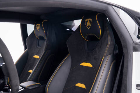 2023 Lamborghini Huracan Tecnica