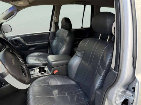 2002 Jeep Grand Cherokee Laredo