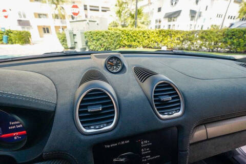 2024 Porsche 718 Cayman GT4 RS